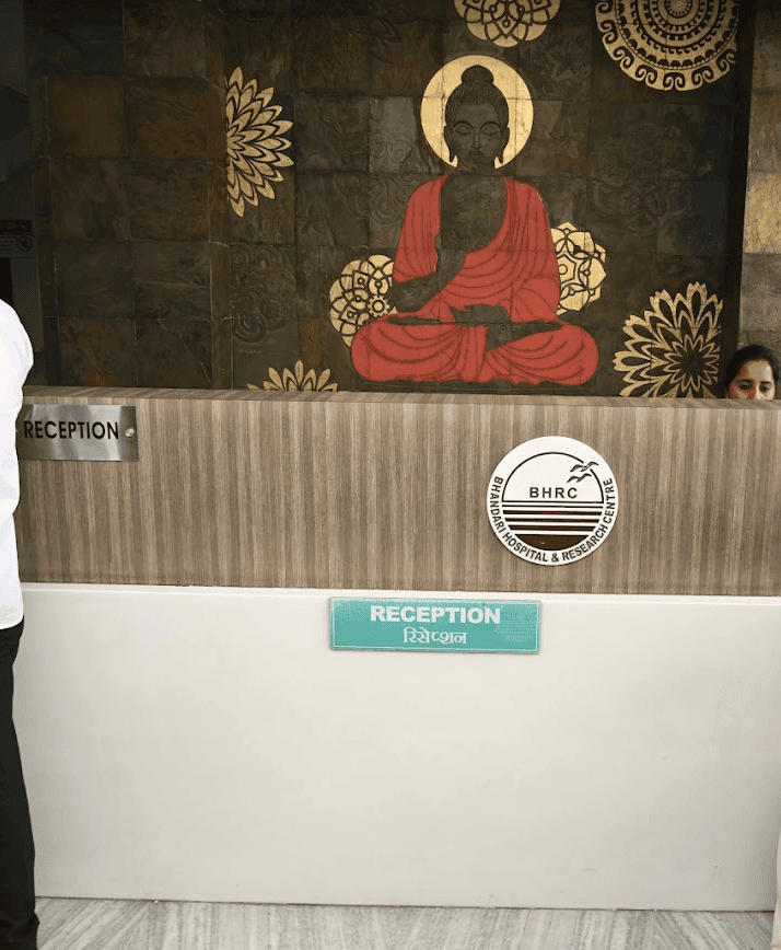 lori massage parlour Logo